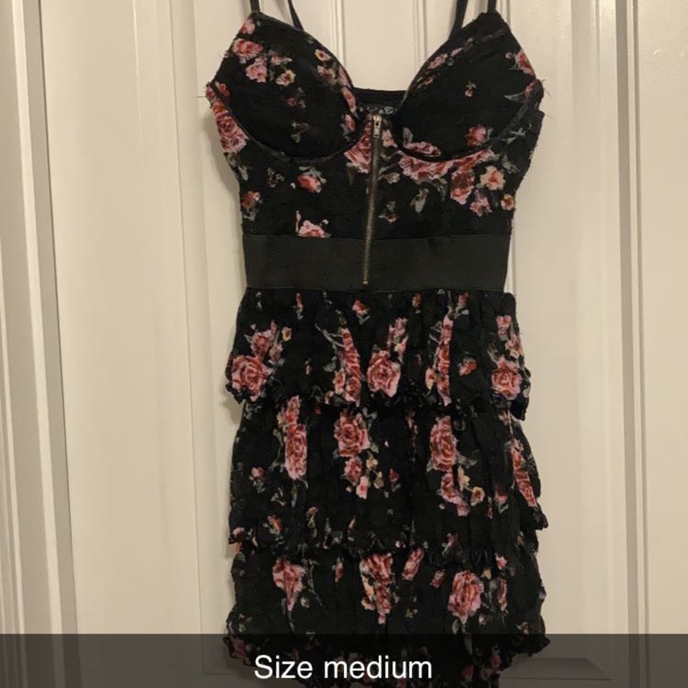 Front zip ruffle dress